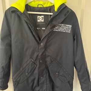 Boys DC Defy snow jacket. Boys size 12